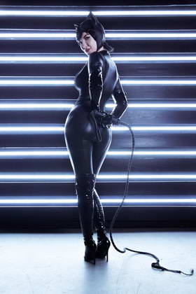 Catwoman Cosplay Photo Set (2)